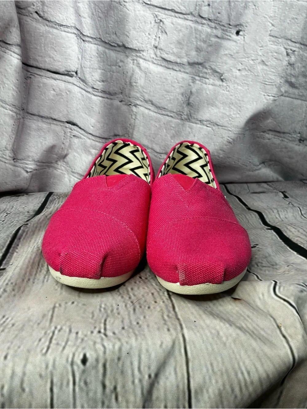 TOMS Alpargata‎ Barbie Hot Pink Fuschia Canvas Slip-On Flats Sneakers Shoes Sz 9